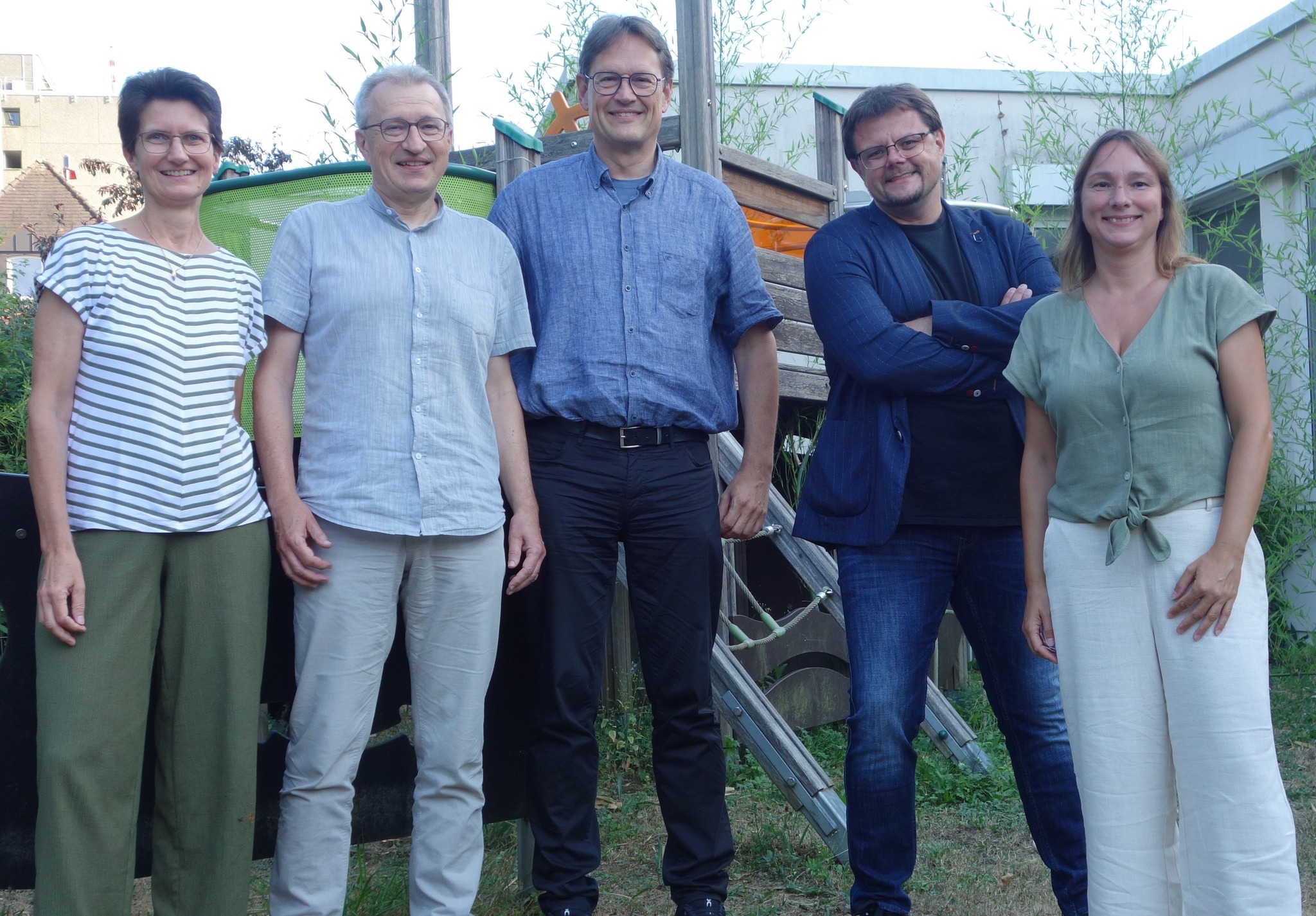 Neuer Vorstand, gleiche Mission: Kinder unterstützen! ❤️
Wir freuen uns, unseren neuen Vorstand vorzustellen:
👤 Vorsitzender: Thomas Demmler
👨⚕️ Stv. Vorsitzender: Dr. Peter Meißner (Chefarzt der Kinderklinik Konstanz)
💶 Schatzmeister: David Dommann
🤝 Beirätinnen: Ute Demmler und Michaela Dommann-Switala
Auf unserer neuen Homepage stellen wir uns, unsere Ziele und unsere aktuellen Projekte vor. Schaut gerne vorbei! 🌟
🔗 https://foerderverein-kinderklinik-konstanz.de/ueber/
Wir freuen uns über euren Besuch und eure Unterstützung! 🙏💙
#FördervereinKinderklinikKonstanz #KinderklinikKonstanz #glkn_starkindiezukunft #Ehrenamt #Konstanz